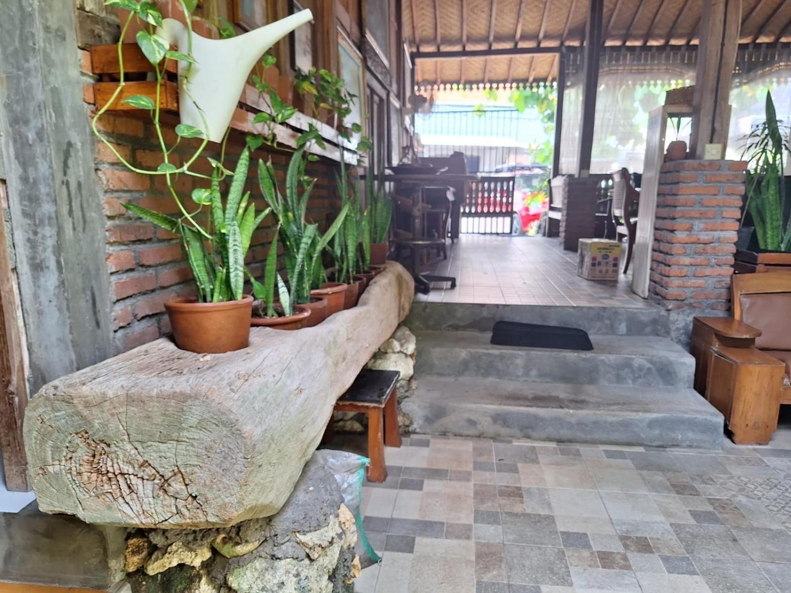 ホテル Oma Joglo Jimbaran エクステリア 写真